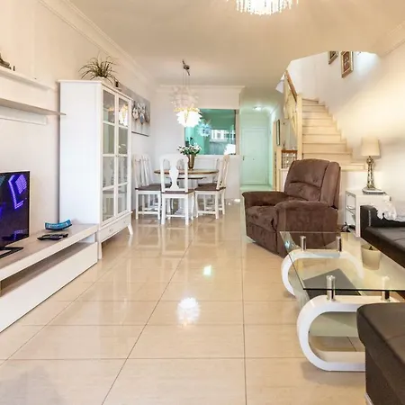 Apartment Beautiful Duplex With Ocean View For 8 Persons Playa de las Americas (Tenerife)
